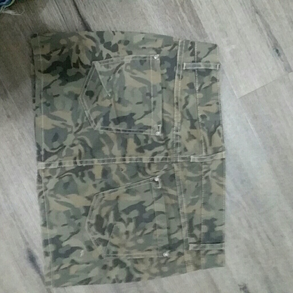 Camo skirt